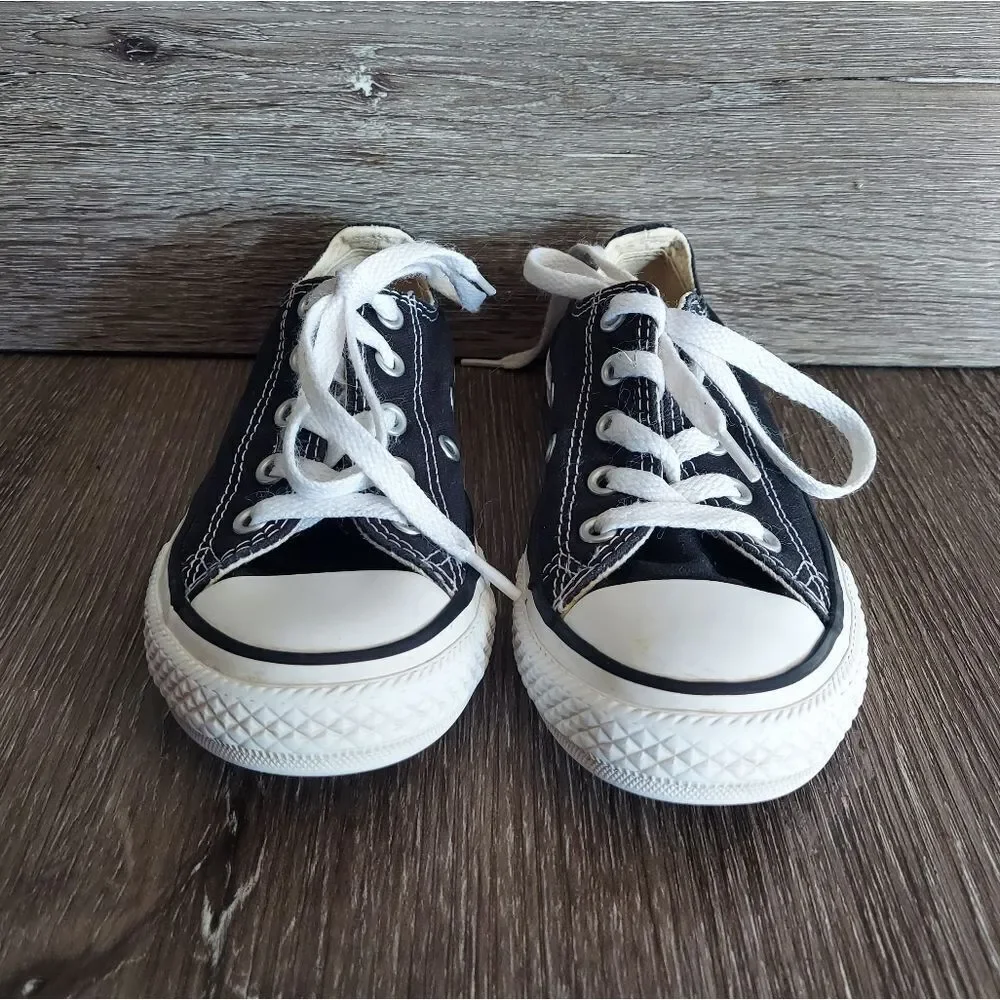 Converse Chuck Taylor All Star Low Top Sneaker Little Kid Size 12
